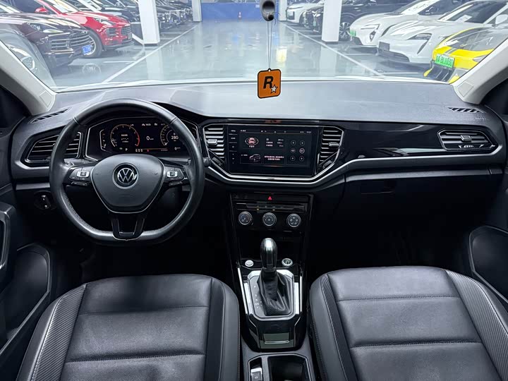 Фото 4 - Volkswagen T-Roc