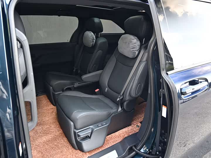 Фото 9 - Toyota Granvia