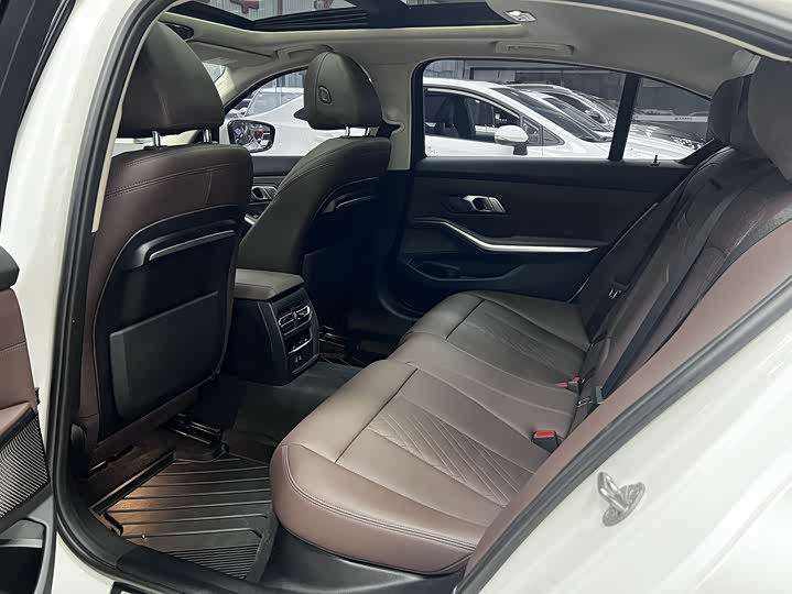 Фото 4 - BMW 3 Series