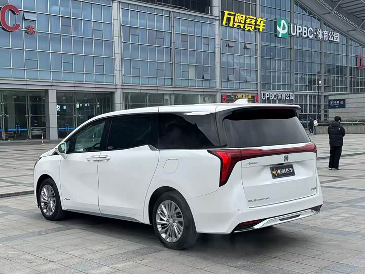 Фото 4 - Buick GL8 Century