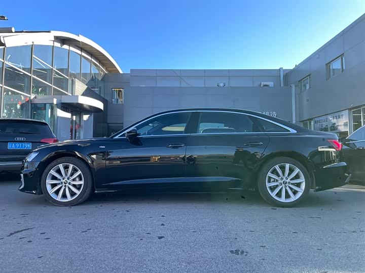 Фото 3 - Audi A6L