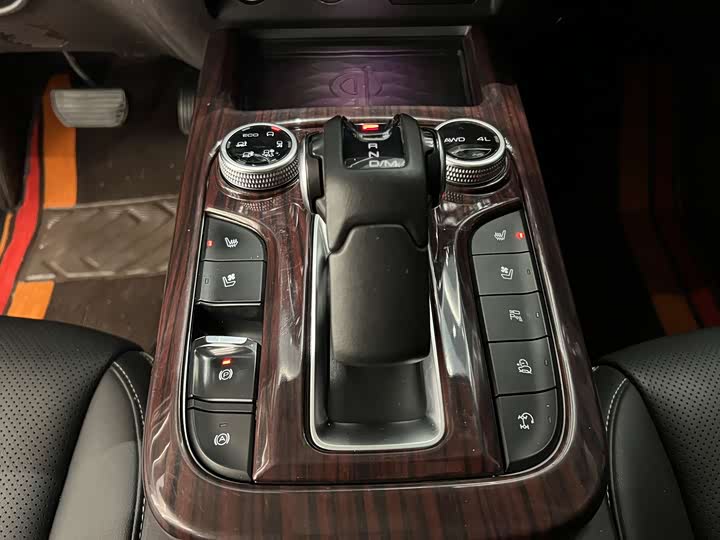 Фото 9 - Tank 300