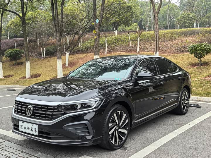 Фото 1 - Volkswagen Passat