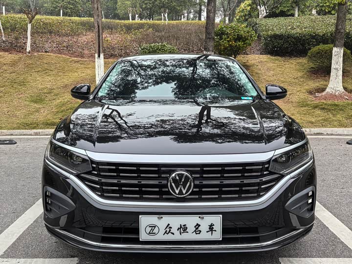 Фото 2 - Volkswagen Passat