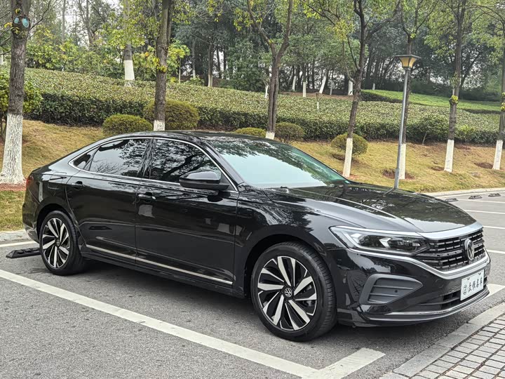 Фото 3 - Volkswagen Passat