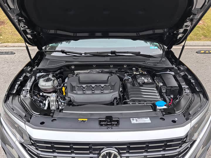 Фото 8 - Volkswagen Passat