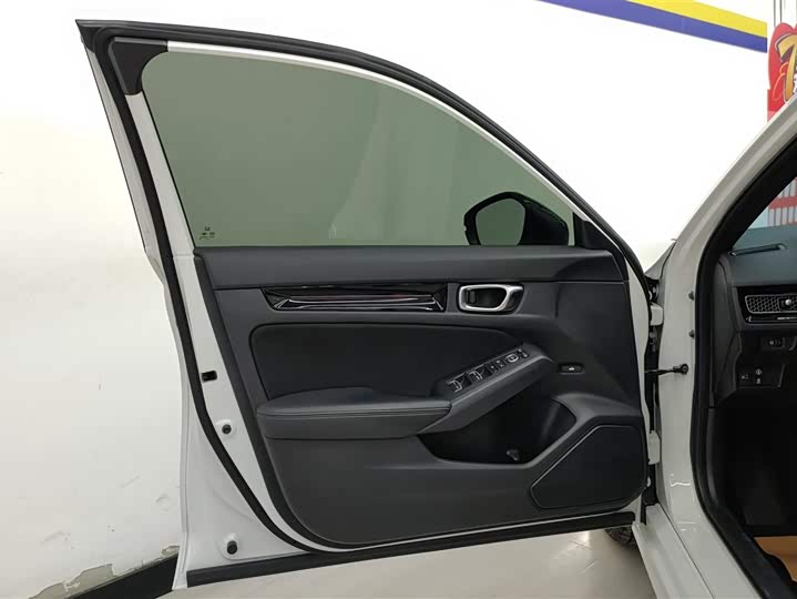 Фото 7 - Honda Civic