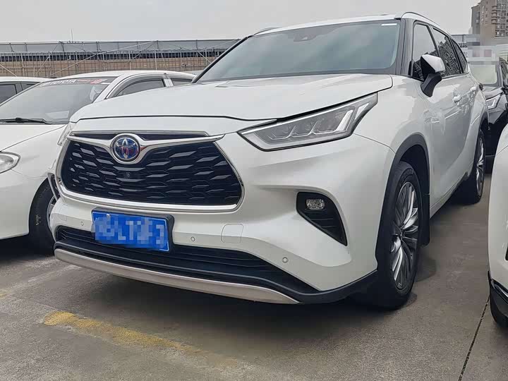 Фото 1 - Toyota Highlander