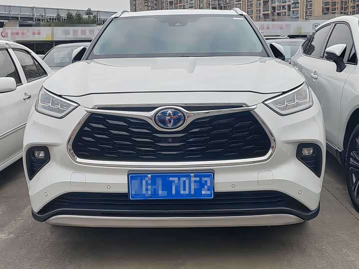 Фото 2 - Toyota Highlander