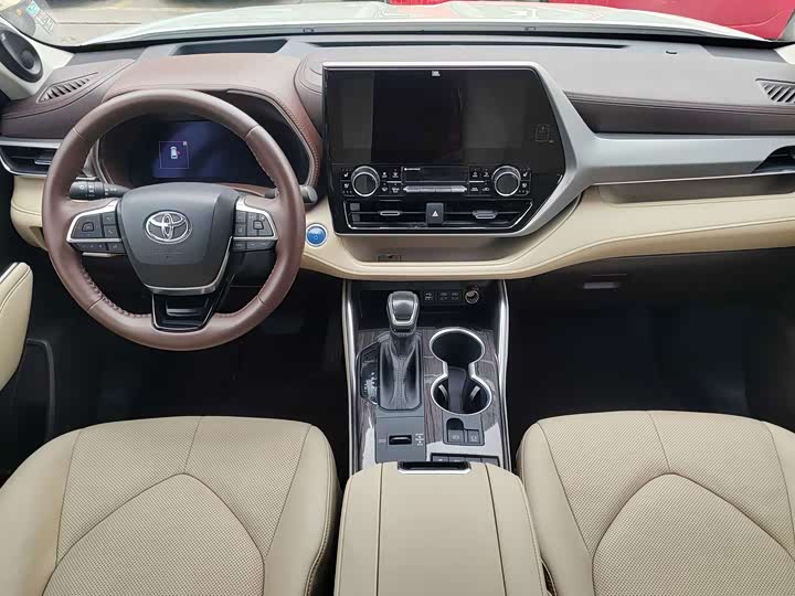 Фото 6 - Toyota Highlander