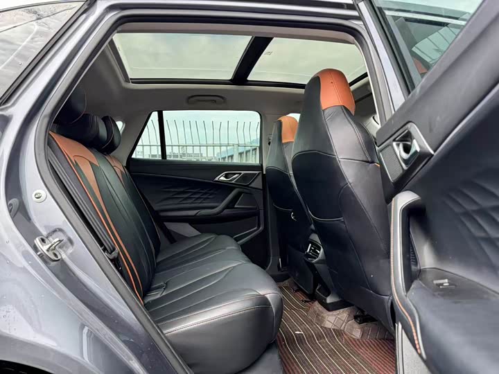 Фото 7 - Roewe RX5