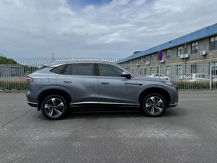 Фото 9 - Roewe RX5