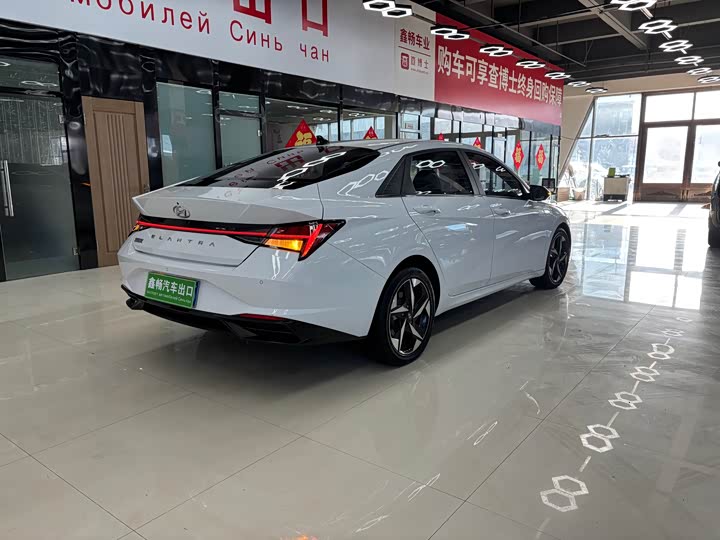 Фото 5 - Hyundai Elantra N line