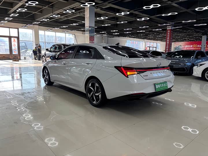 Фото 7 - Hyundai Elantra N line