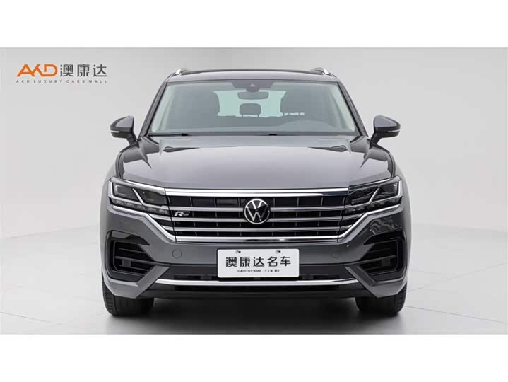 Фото 2 - Volkswagen Touareg