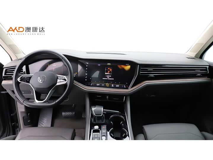 Фото 5 - Volkswagen Touareg