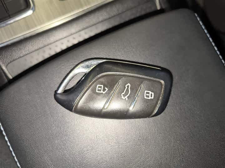 Фото 9 - Roewe RX5