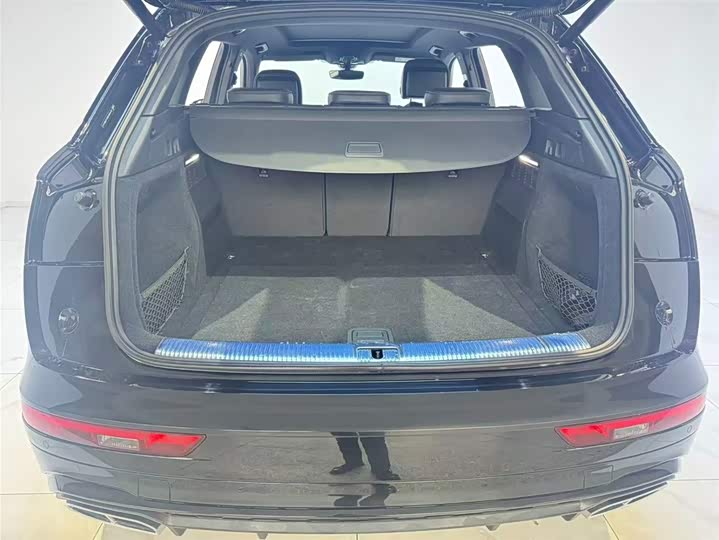 Фото 6 - Audi Q5L