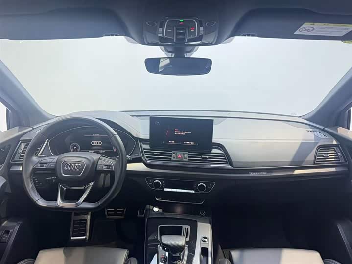 Фото 7 - Audi Q5L