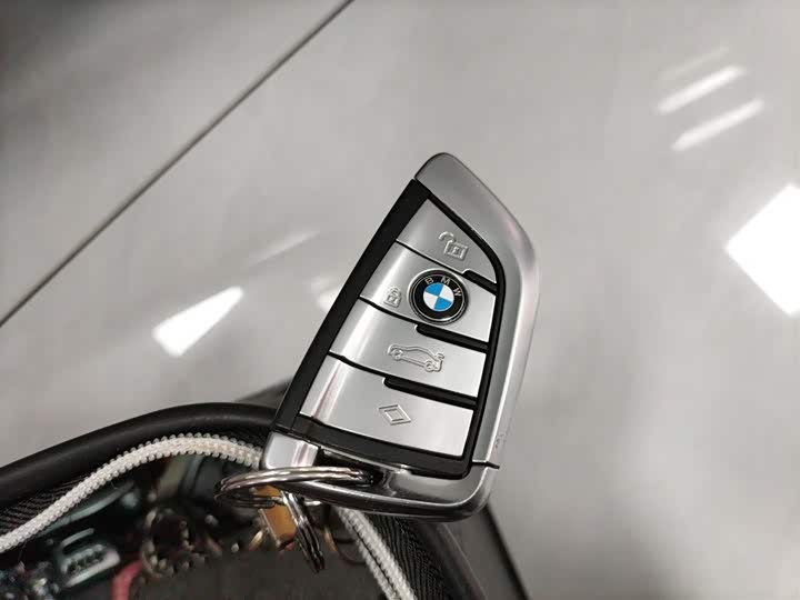 Фото 9 - BMW 5 Series