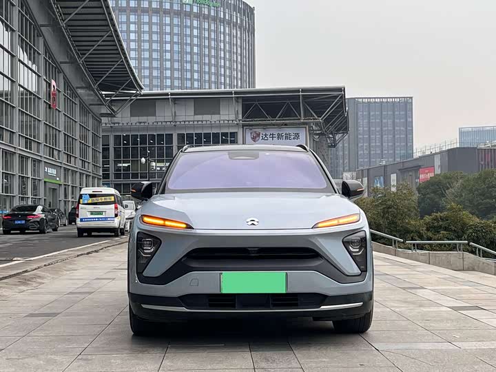 Фото 2 - Nio ES6