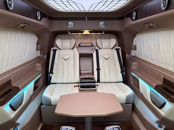 Фото 4 - Mercedes-Benz Vito