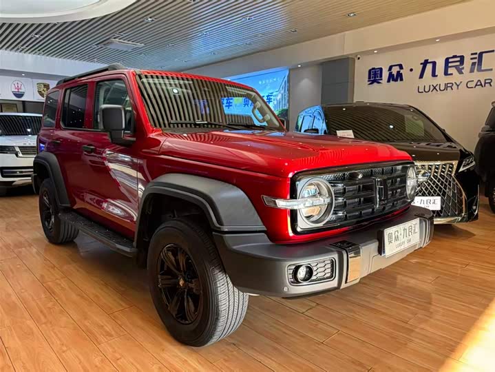 Фото 3 - Tank 300