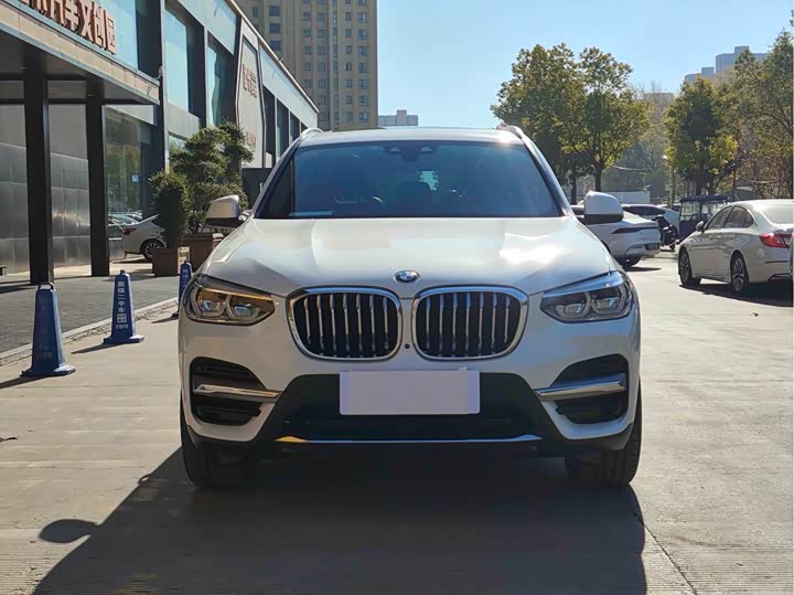 Фото 2 - BMW X3