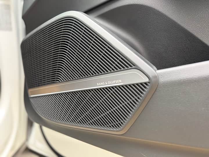 Фото 5 - Audi Q5L