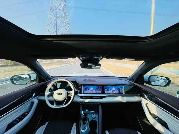 Фото 5 - Geely Monjaro