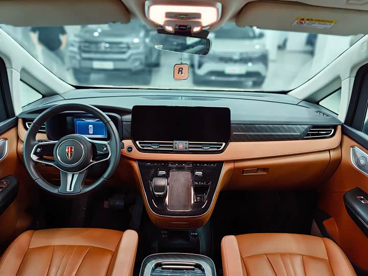 Фото 9 - Hongqi HQ9 Hybrid