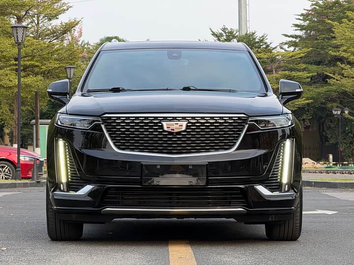 Фото 2 - Cadillac XT6