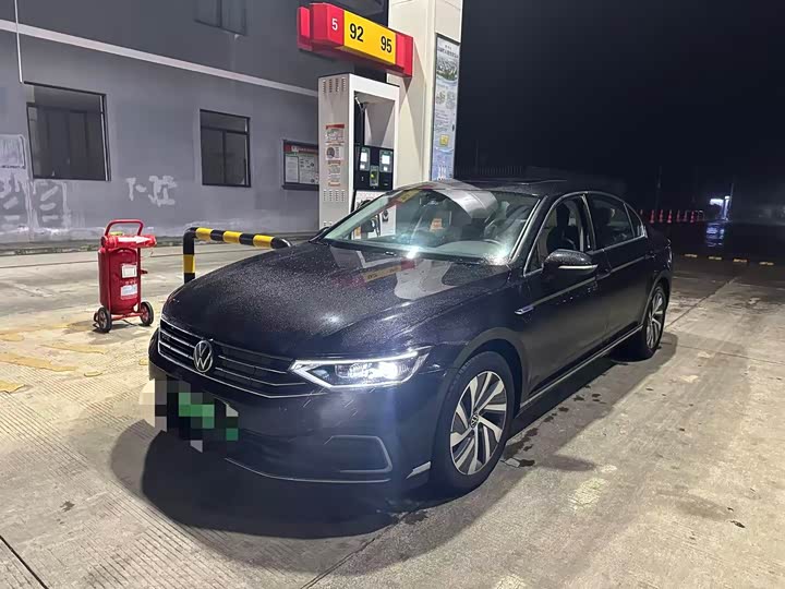 Фото 1 - Volkswagen Magotan GTE Hybrid