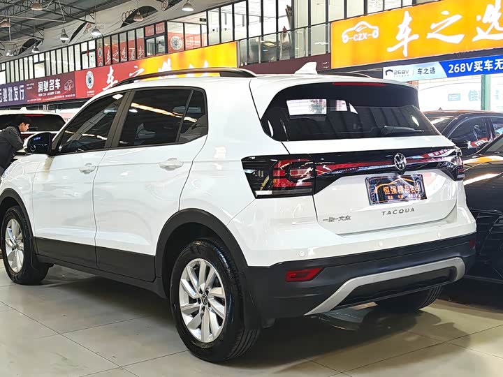 Фото 4 - Volkswagen Tacqua