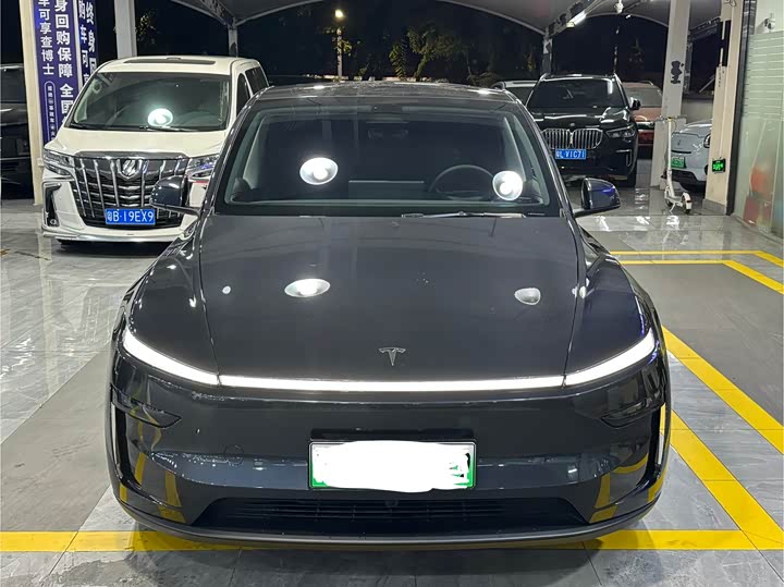 Фото 2 - Tesla Model Y