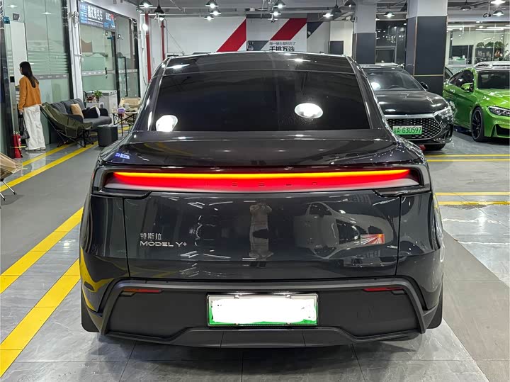 Фото 5 - Tesla Model Y