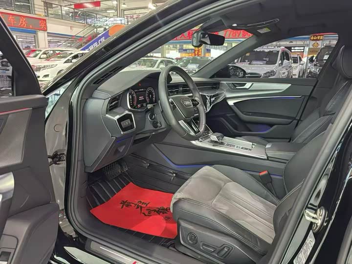 Фото 5 - Audi A6L