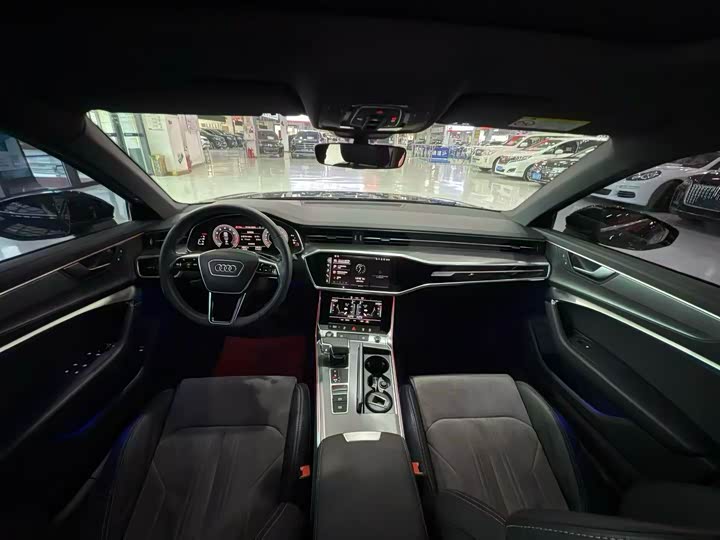 Фото 6 - Audi A6L