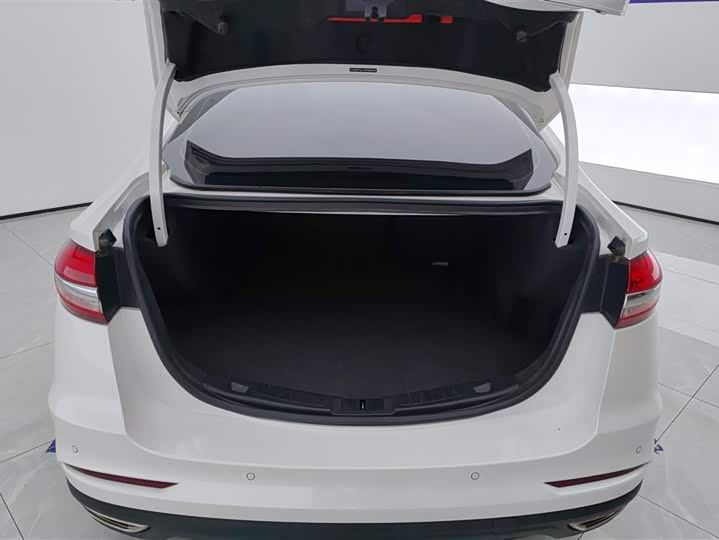 Фото 4 - Ford Mondeo