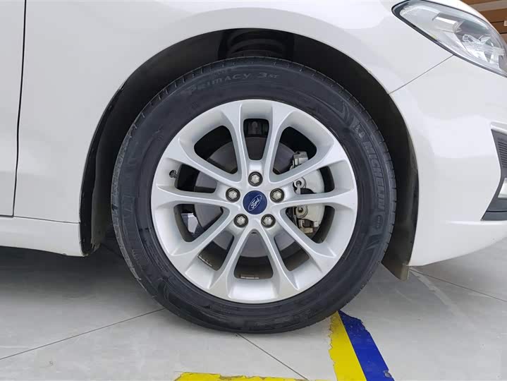 Фото 6 - Ford Mondeo