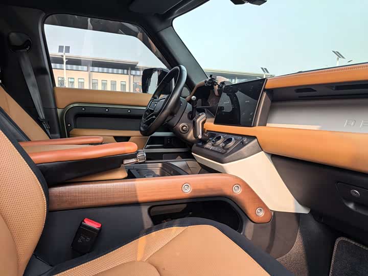 Фото 7 - Land Rover Defender