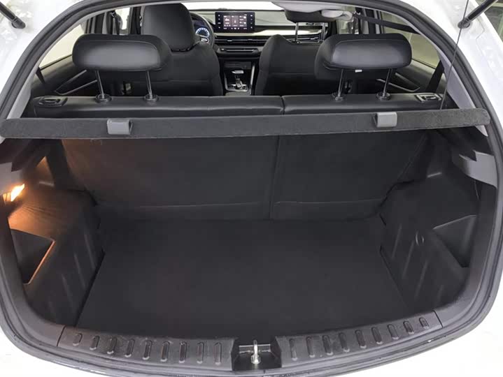 Фото 4 - Geely Vision X3