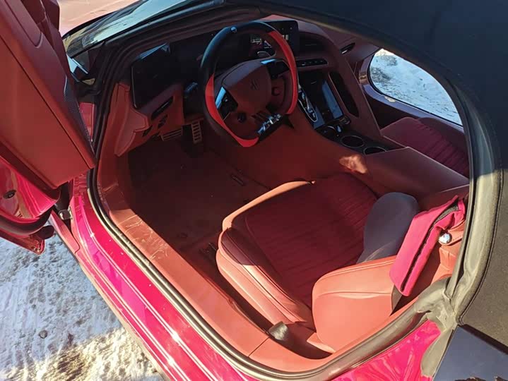 Фото 9 - MG Motor Cyberster