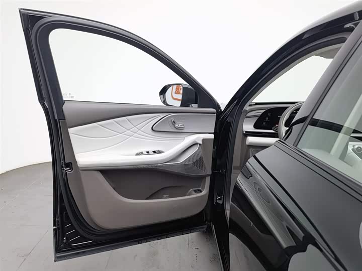 Фото 8 - Exeed RX C-DM Hybrid