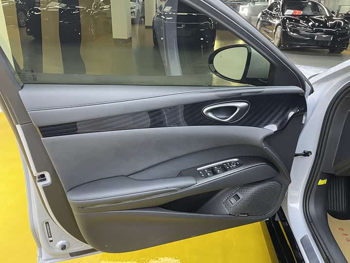 Фото 3 - BYD Seal