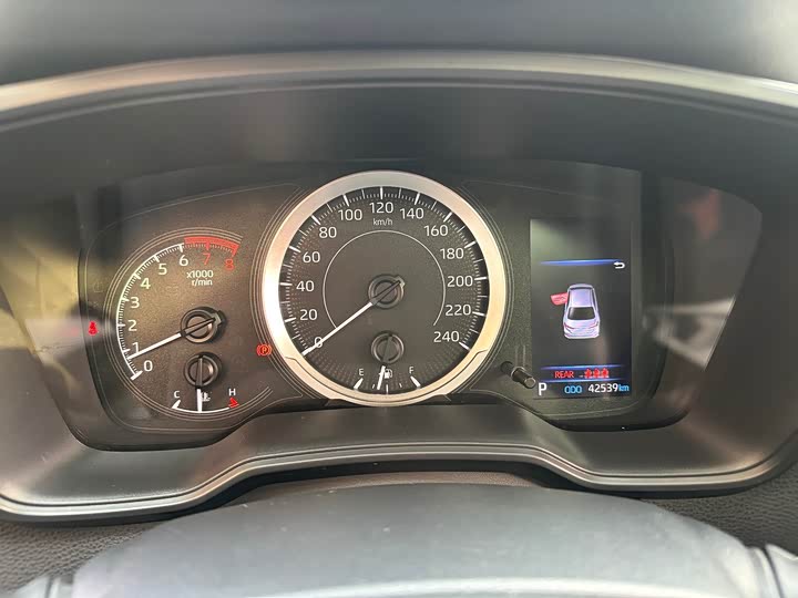 Фото 9 - Toyota Corolla