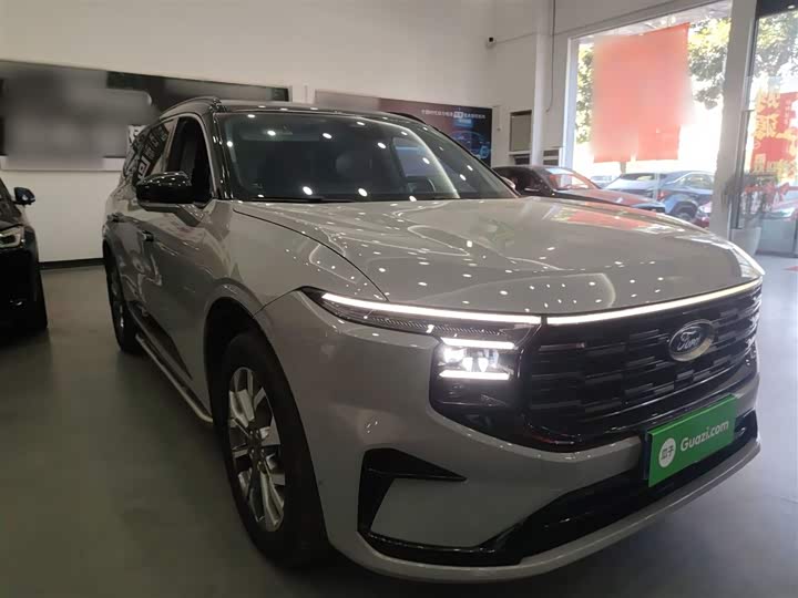 Фото 4 - Ford Edge