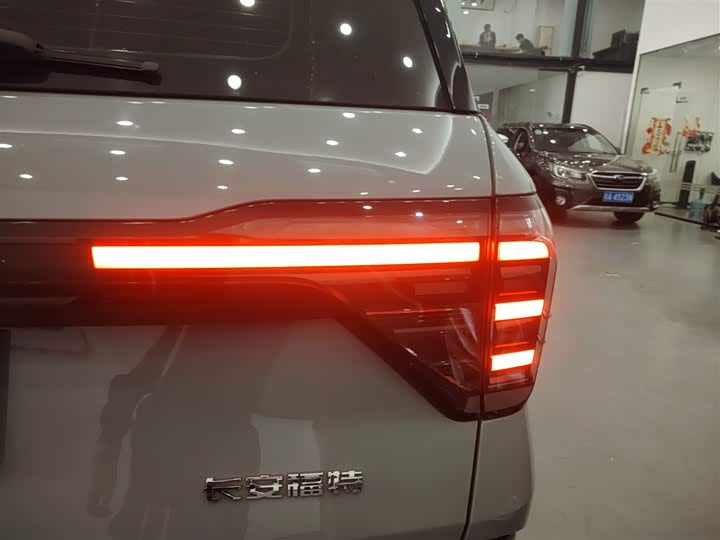 Фото 8 - Ford Edge