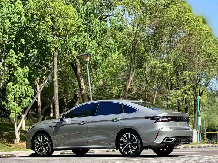 Фото 7 - Chery Arrizo 8