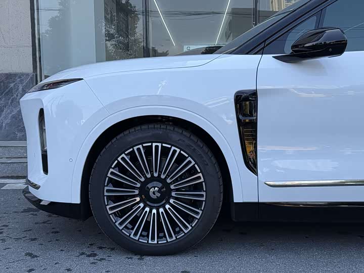 Фото 7 - Nio ES8